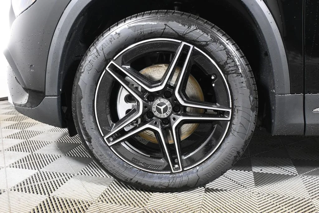 New 2026 Black Mercedes-Benz GLA 250 image 12