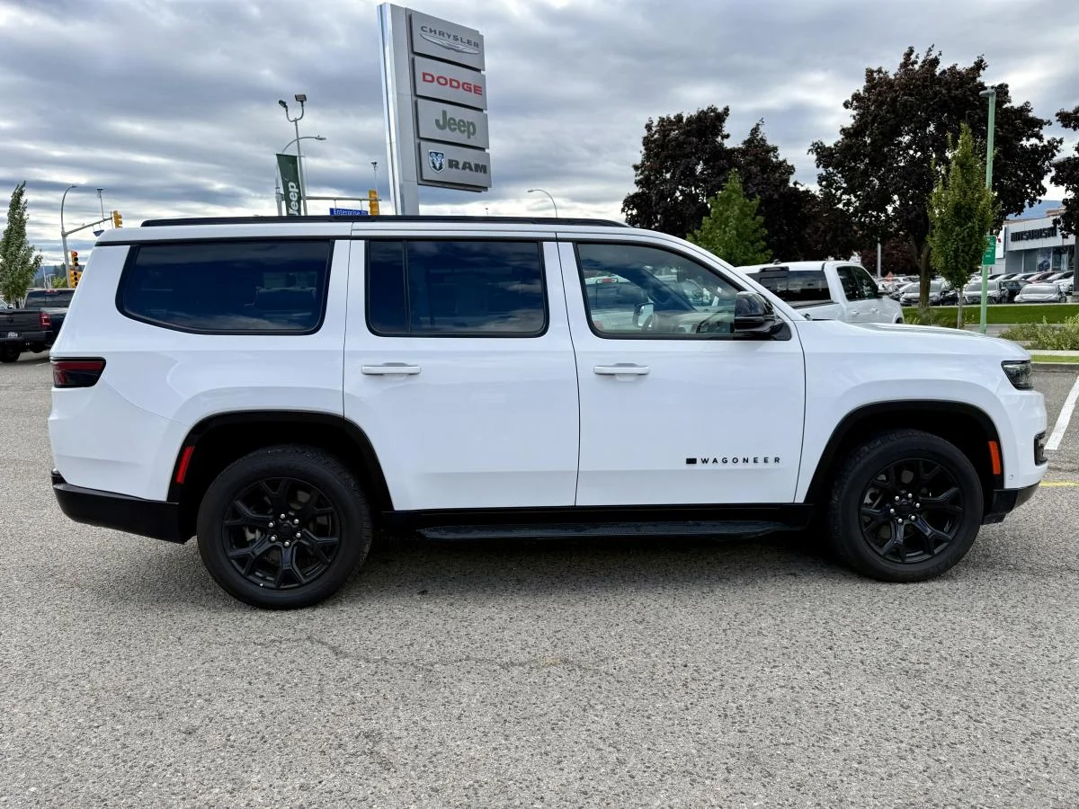 Used 2024 White Jeep Series II Carbide 4x4 image 9