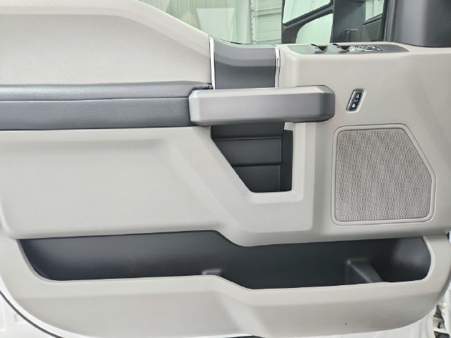 Used 2018 White Ford XLT image 31