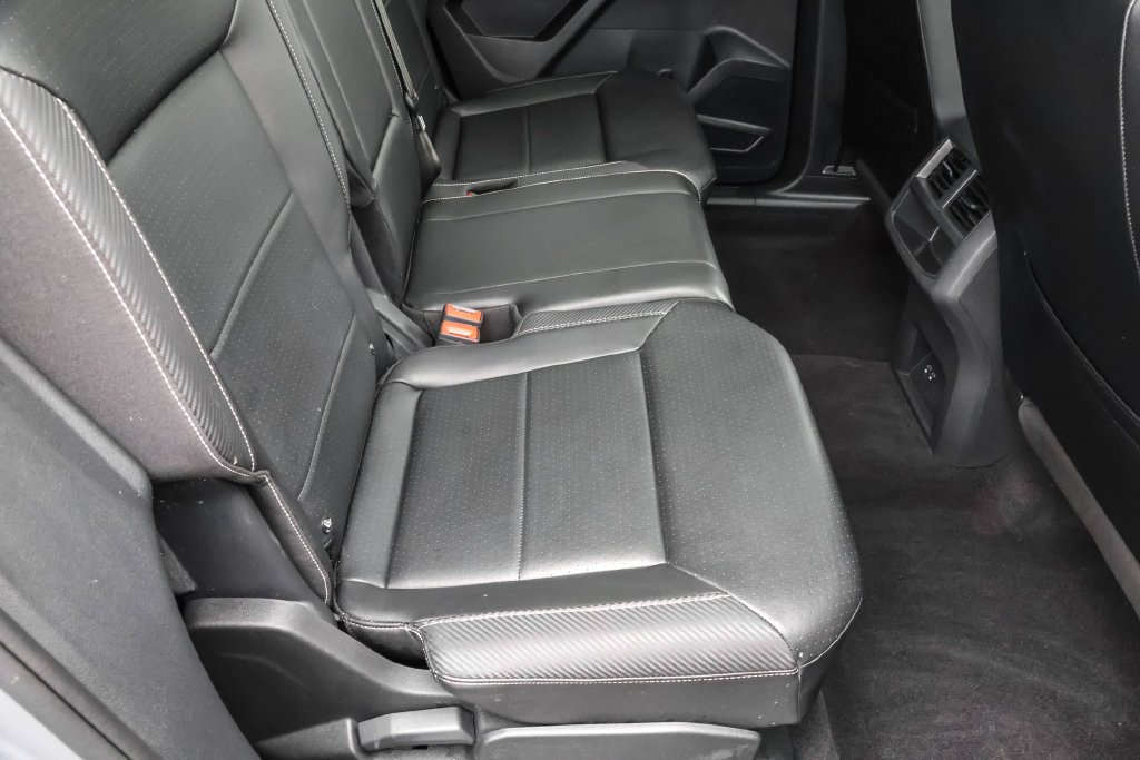 Used 2021 Gray Volkswagen 3.6L V6 SE w/Technology R-Line image 35