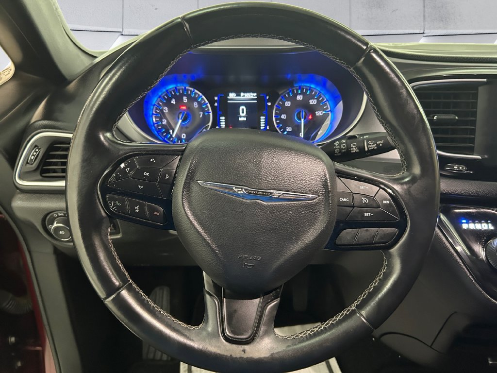 Used 2018 Red Chrysler Touring Plus image 9