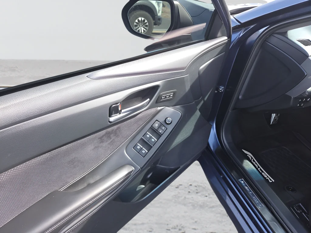 Used 2019 Blue Toyota XLE image 14