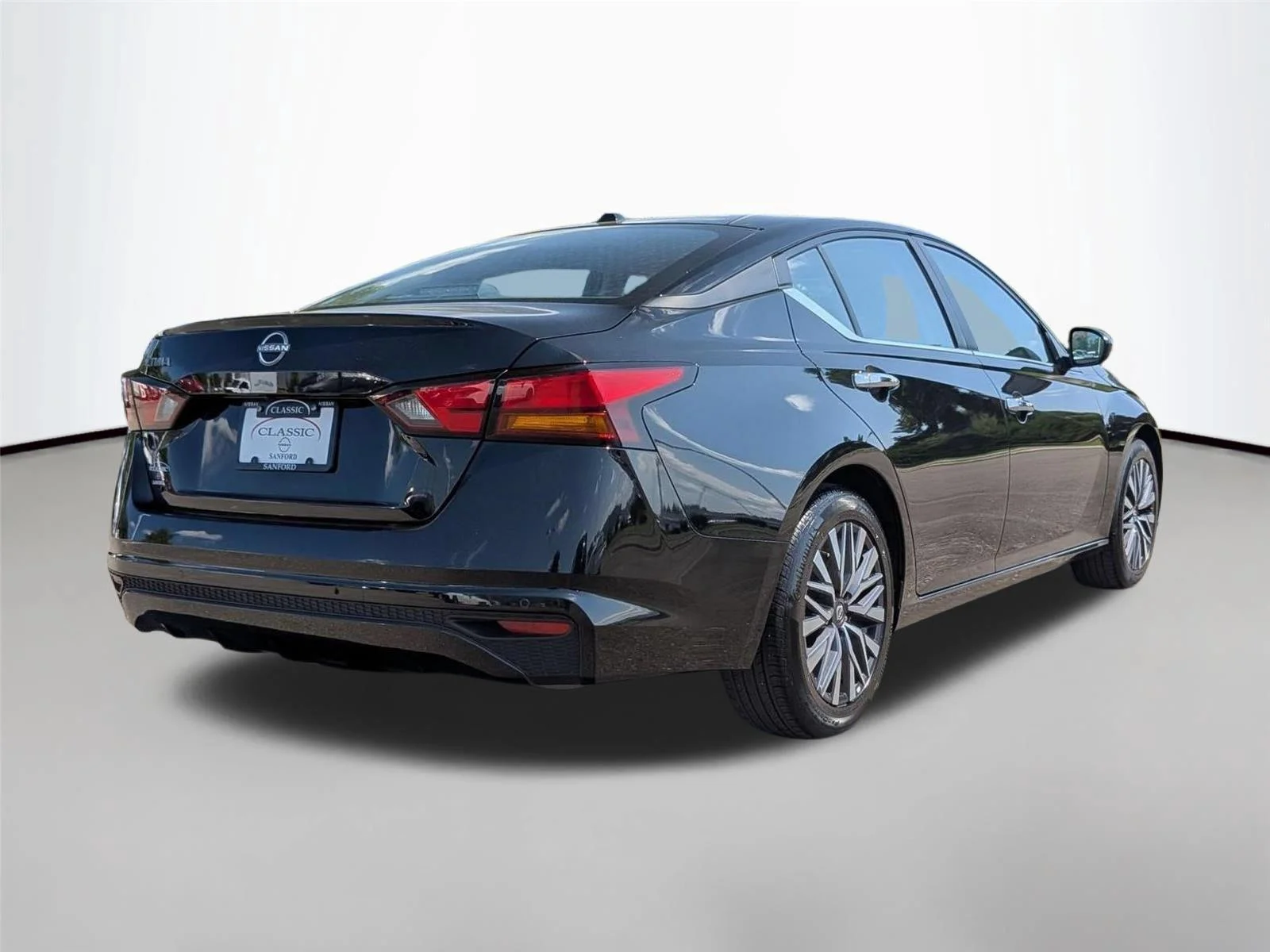 Certified Used 2025 Super Black Nissan SV image 5