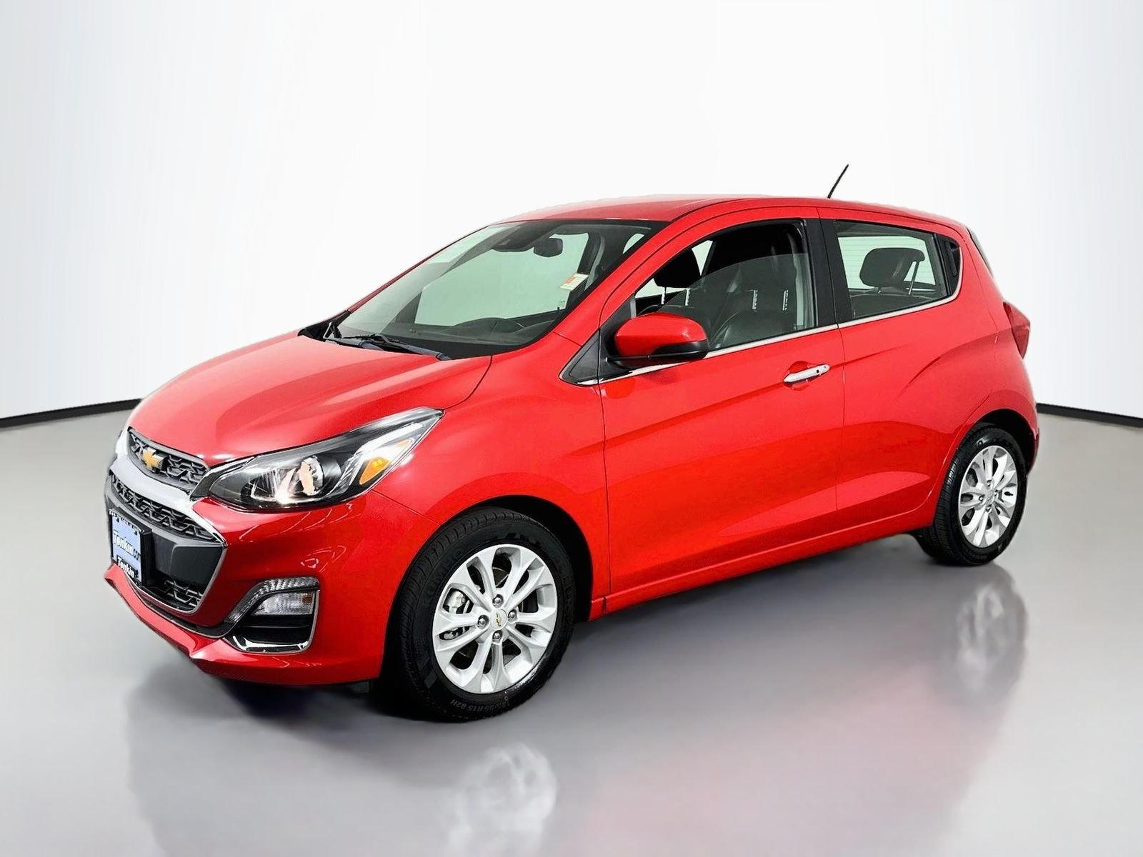 Used 2022 Red Hot Chevrolet 2LT image 3