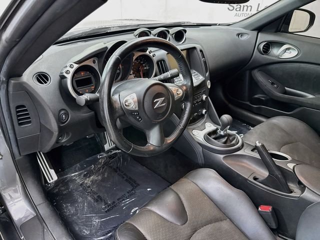 Used 2017 Gray Nissan Touring image 9