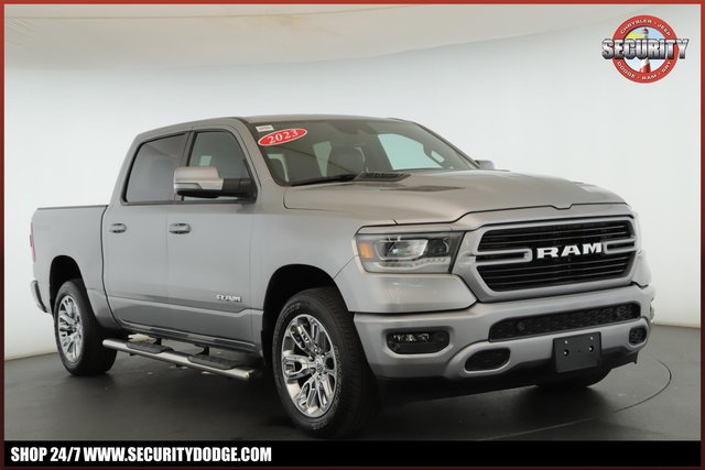 2023 Ram 1500 Laramie 4x4 Crew Cab 5'7 Box