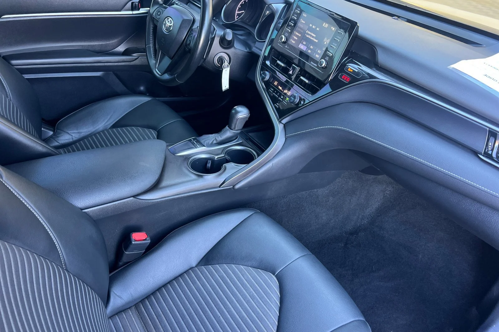 Used 2022 Midnight Black Metallic Toyota SE image 15