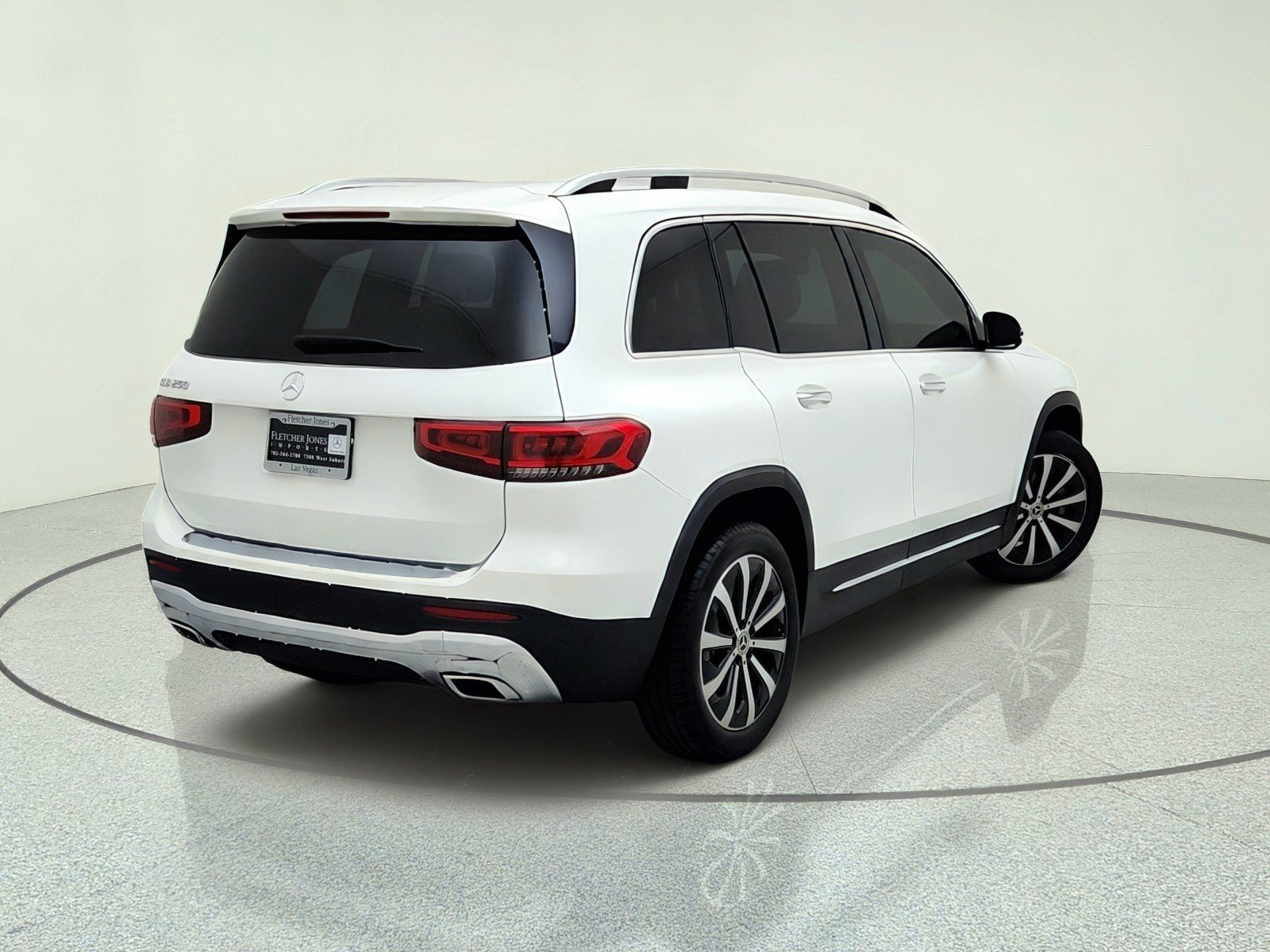 Used 2020 Polar White Mercedes-Benz GLB 250 image 9