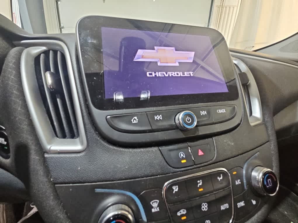 Used 2022 Mosaic Black Metallic Chevrolet LT image 9