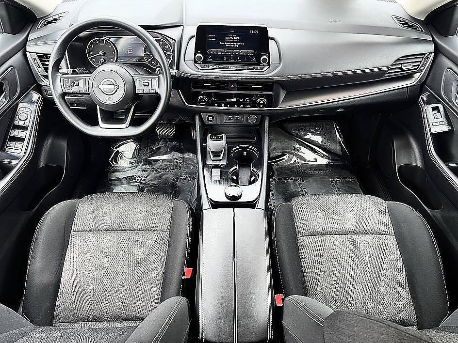 Used 2024 Super Black Nissan SV image 18