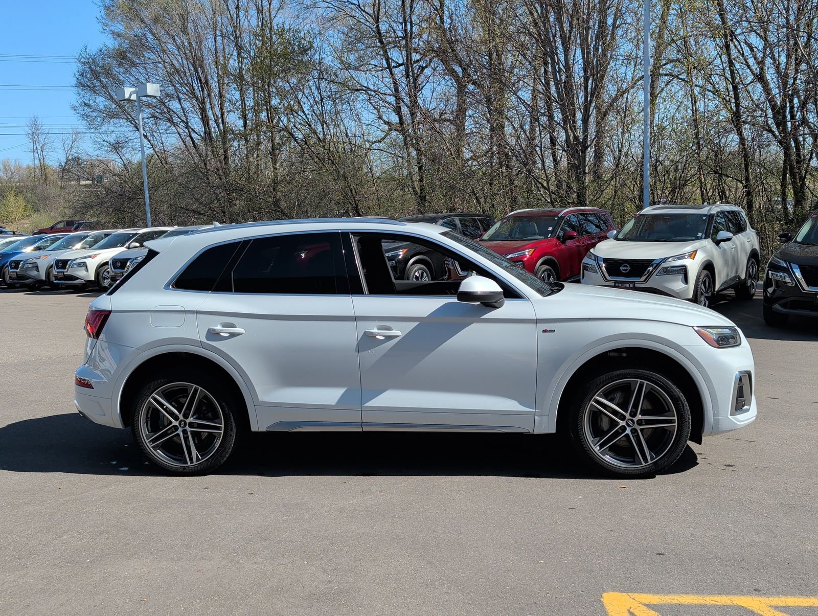 Used 2021 Audi Q5 Premium Plus with VIN WA1E2AFY4M2043392 for sale in Maplewood, MN
