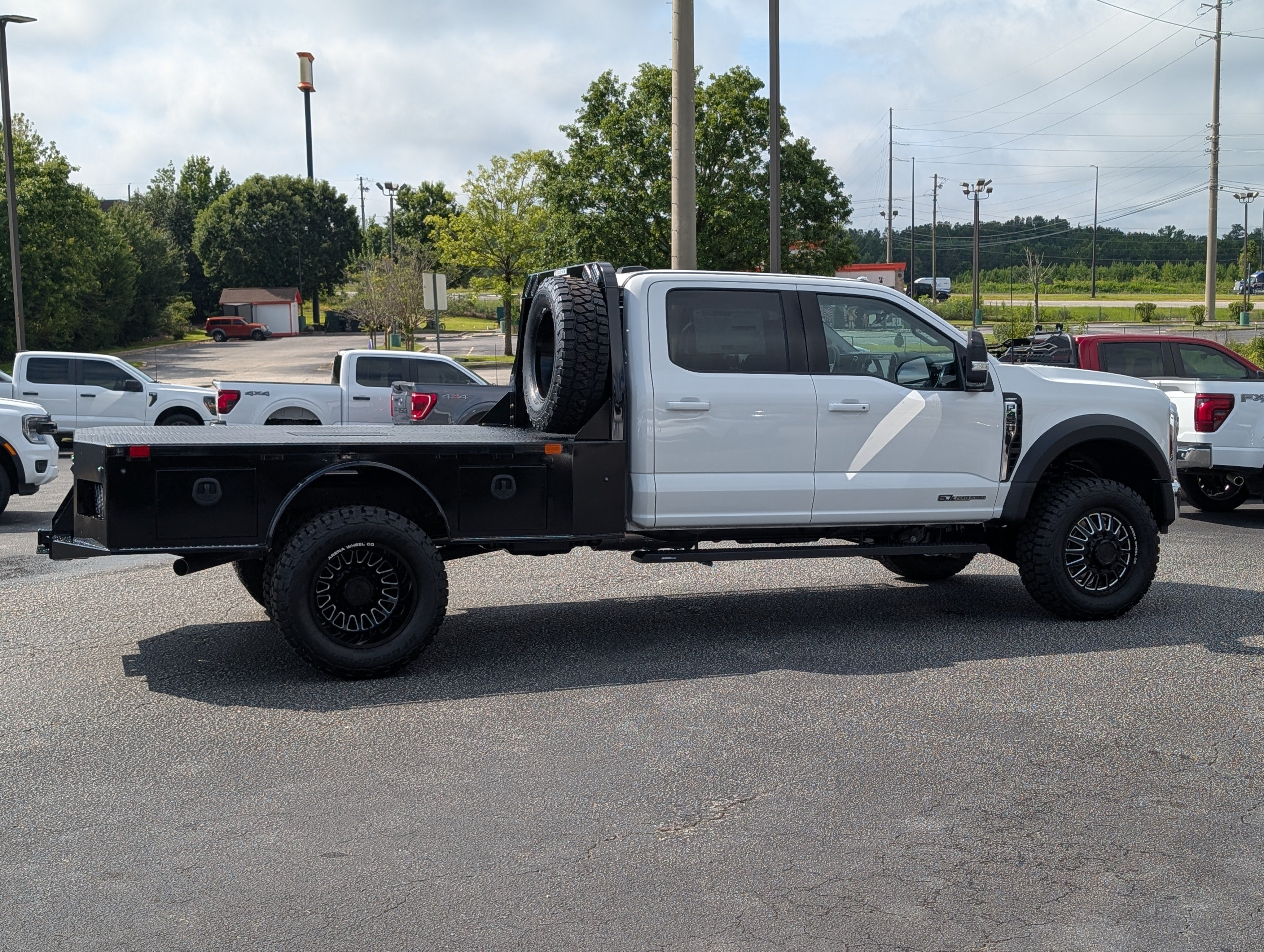 New 2026 Star White Metallic Tri-Coat FORD F-450® LARIAT® image 8