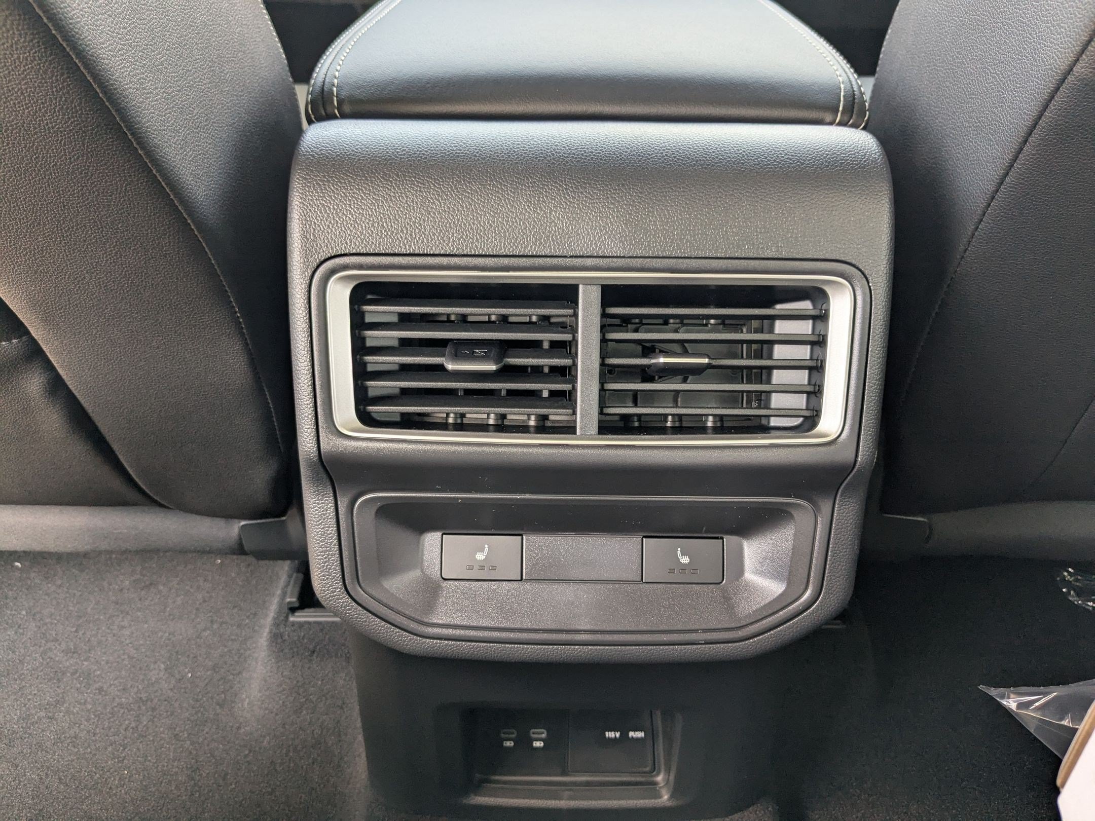 2026 Volkswagen Atlas Cross Sport SEL Premium R-LINE - Photo 17