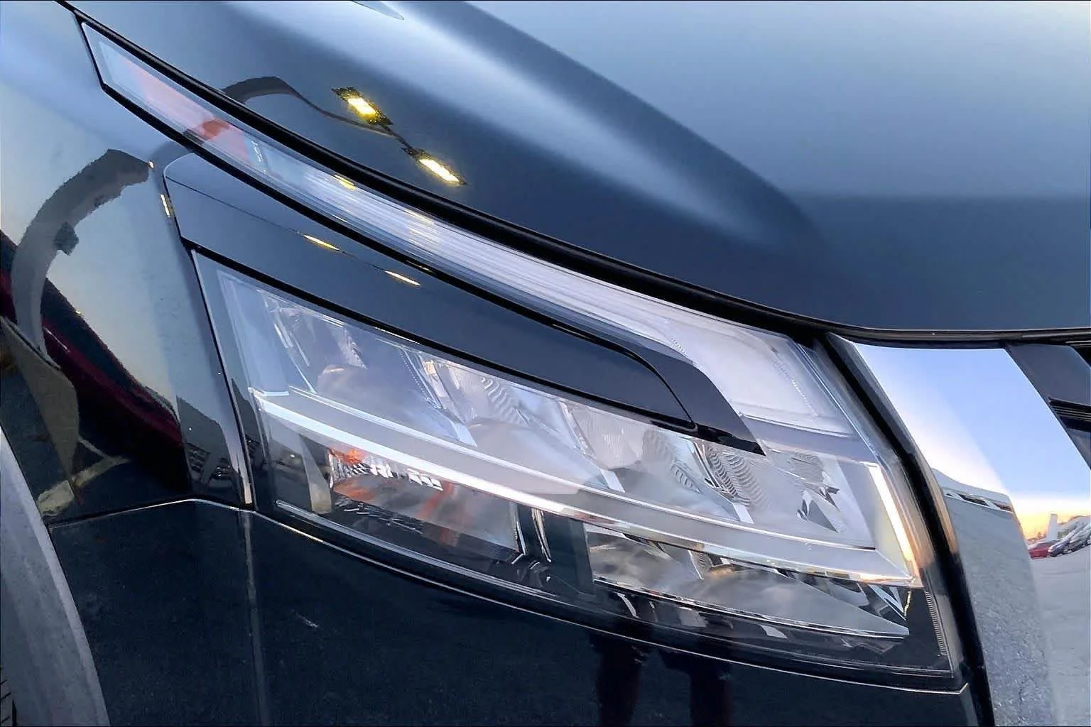 Used 2022 Super Black Nissan SV image 24