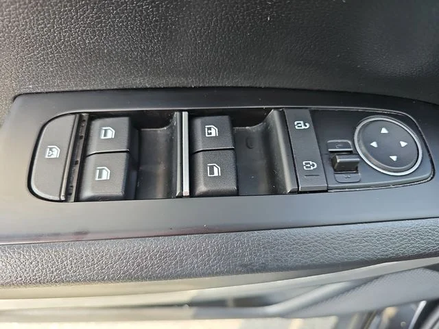 Used 2024 Black Kia S image 28