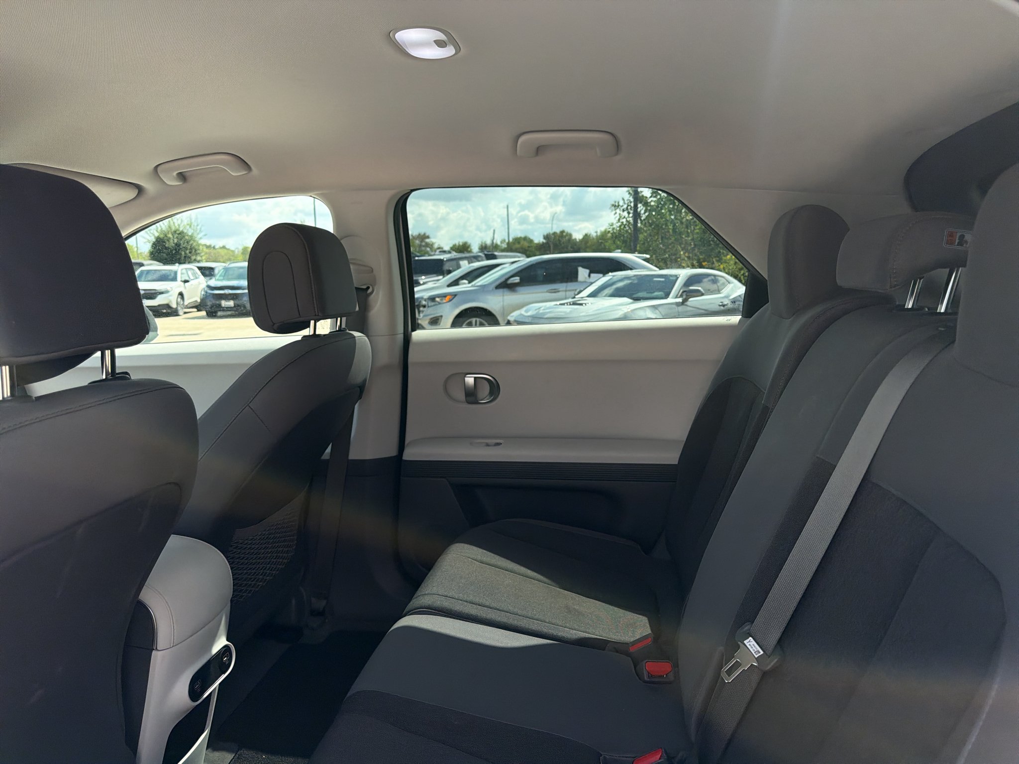 Certified Used 2024 Atlas White Hyundai SEL image 23