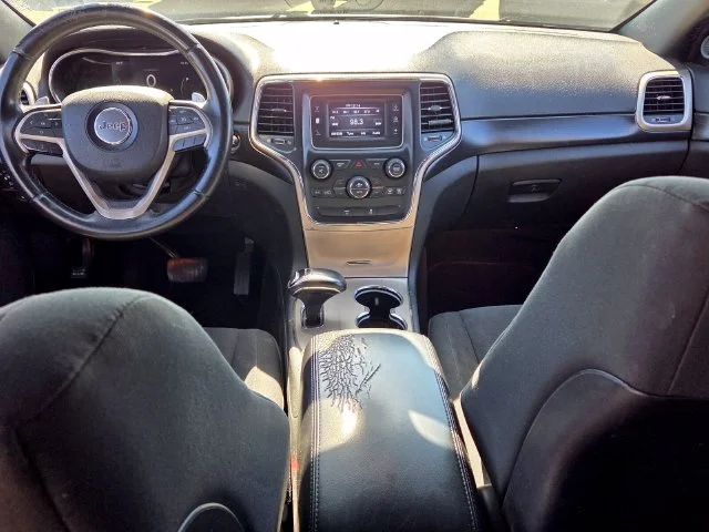Used 2014 White Jeep Laredo image 9