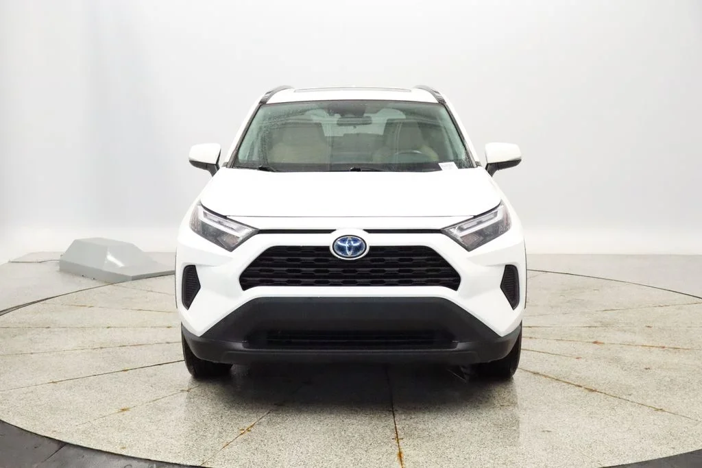 Certified Used 2022 White Toyota XLE image 11