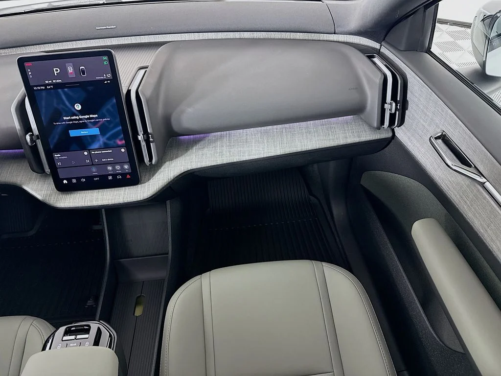 New 2026 Crystal White Volvo Twin Motor Performance Ultra image 16