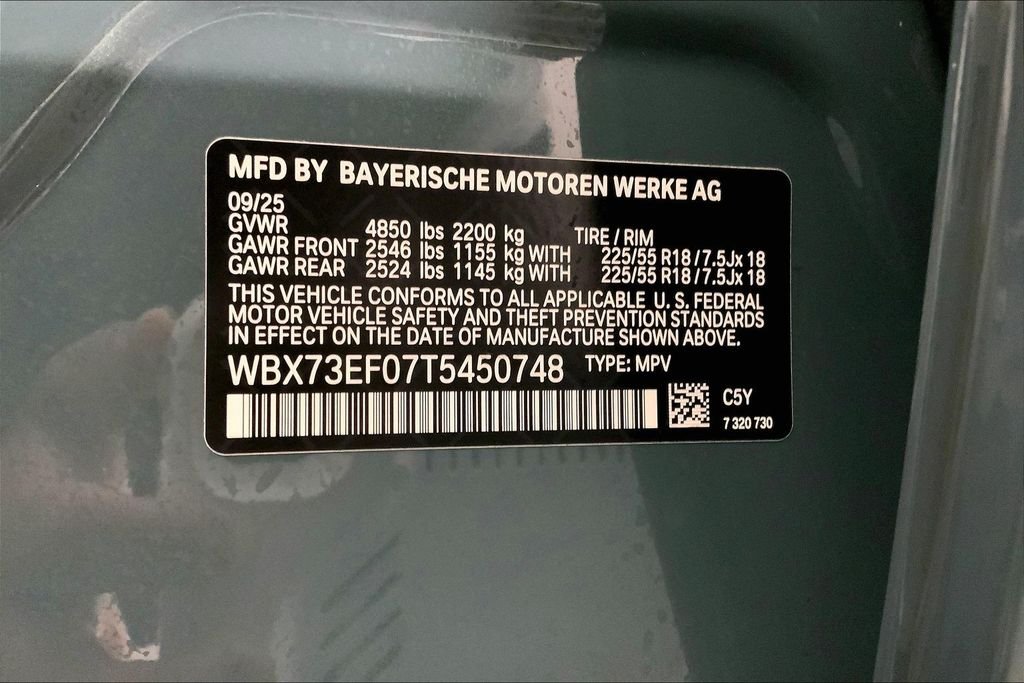 Used 2026 Cape York Green Metallic BMW  image 10