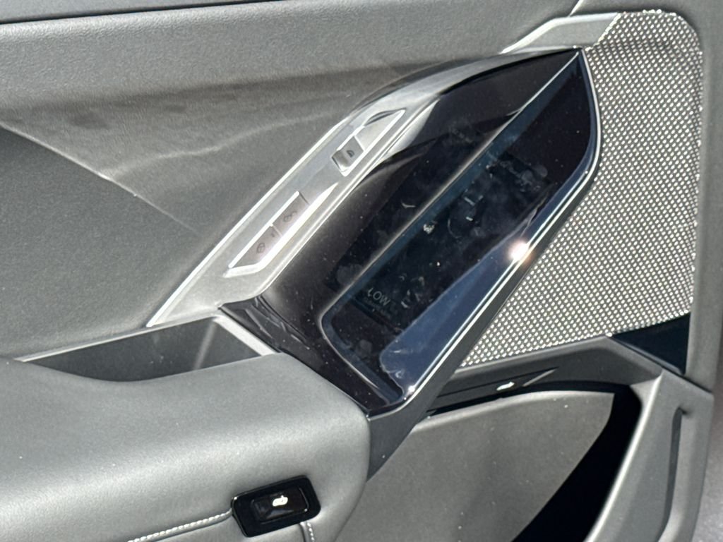 2026 BMW 7 Series 740i - Photo 17