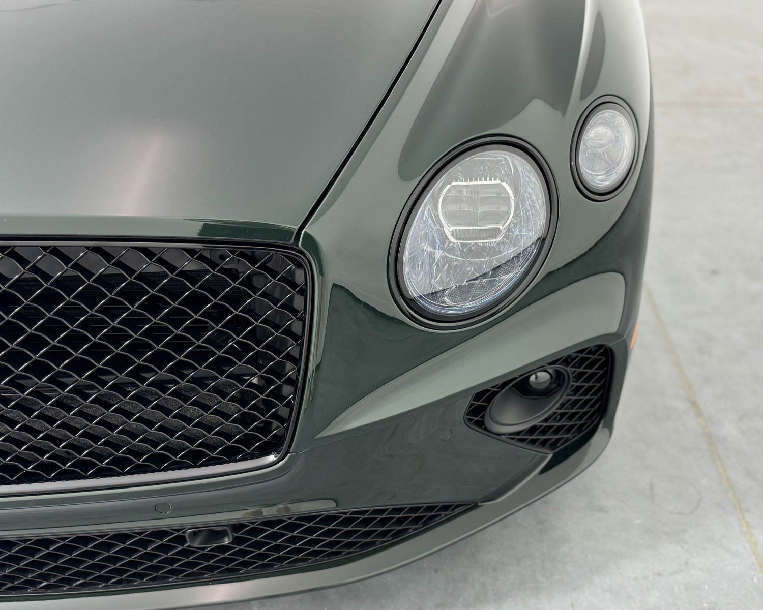Used 2024 Green Bentley V8 S image 45
