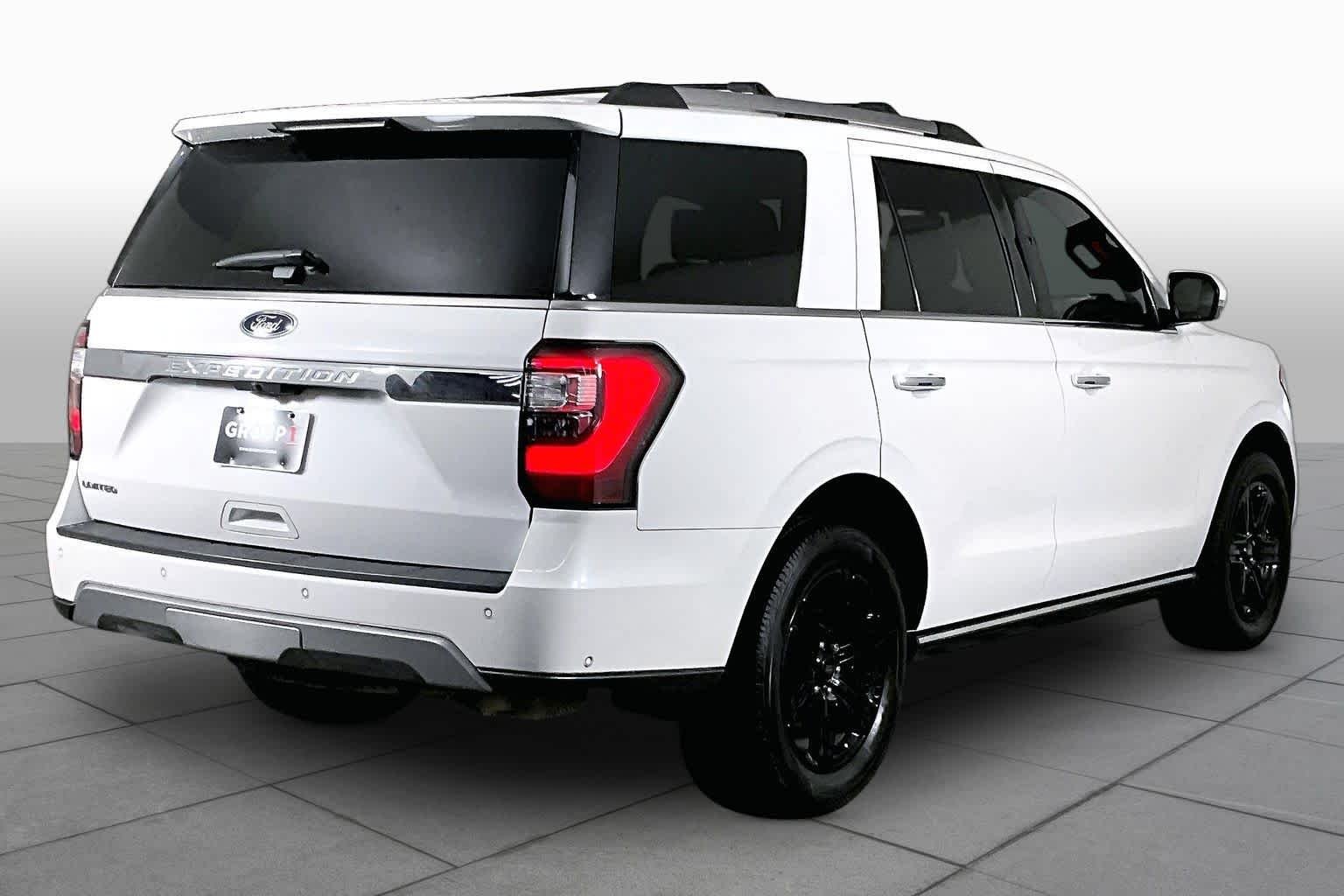 Used 2020 Star White Metallic Tri-Coat Ford Limited image 13
