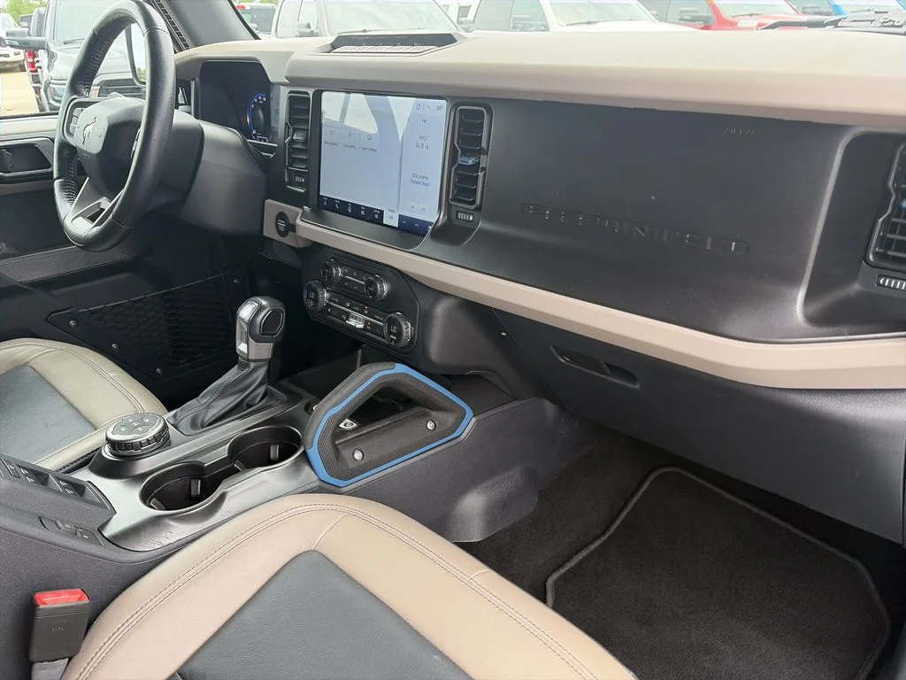 Used 2021 Blue Ford Wildtrak image 31