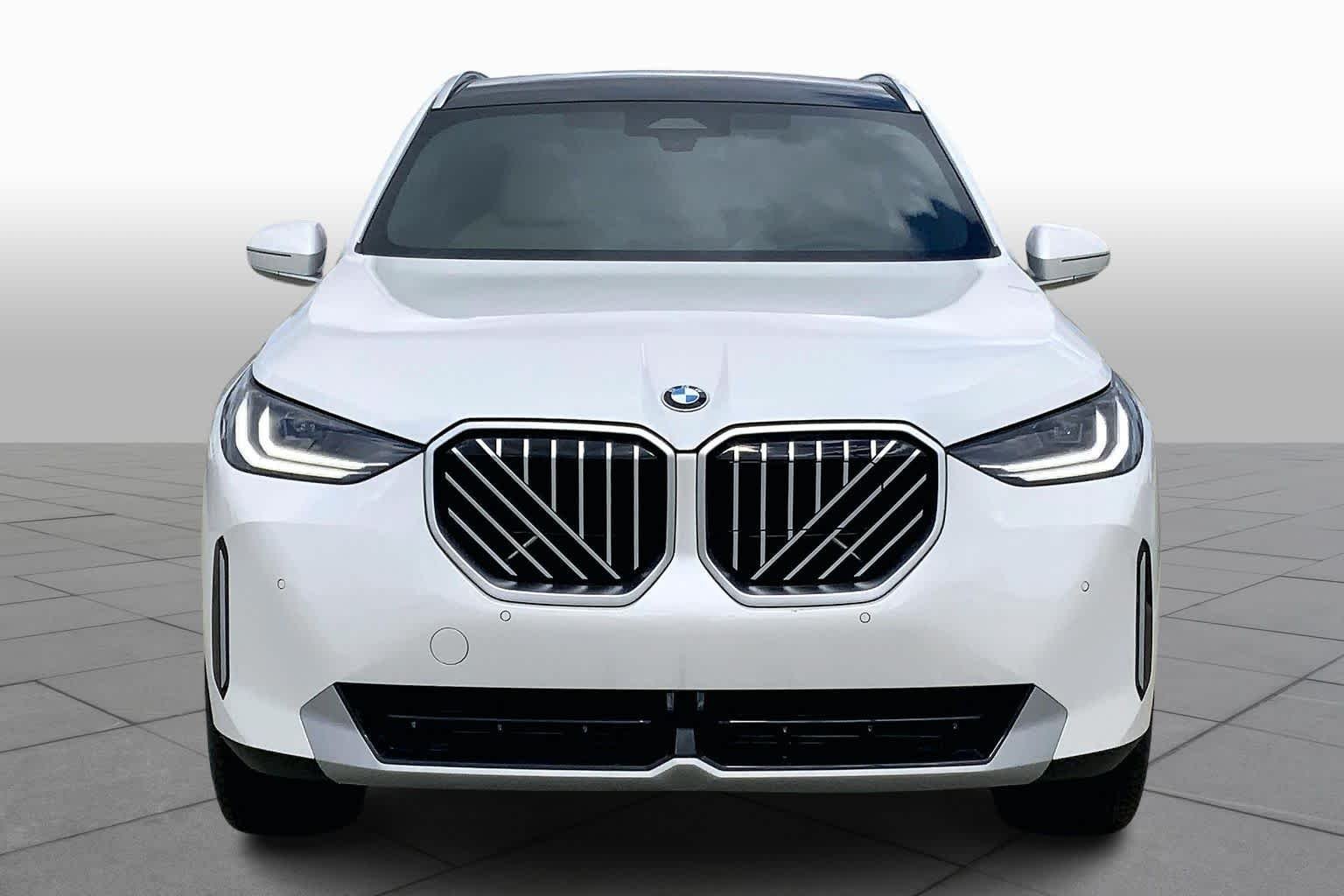 Used 2026 Mineral White Metallic BMW 30 xDrive image 3
