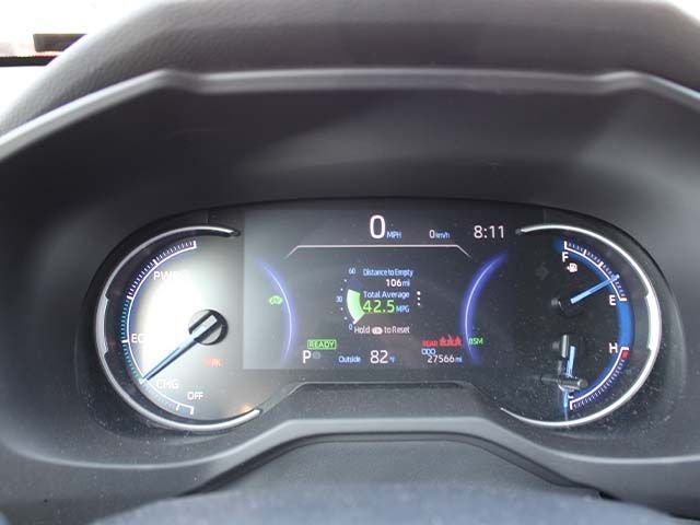 Used 2024 Pearl Toyota SE image 9