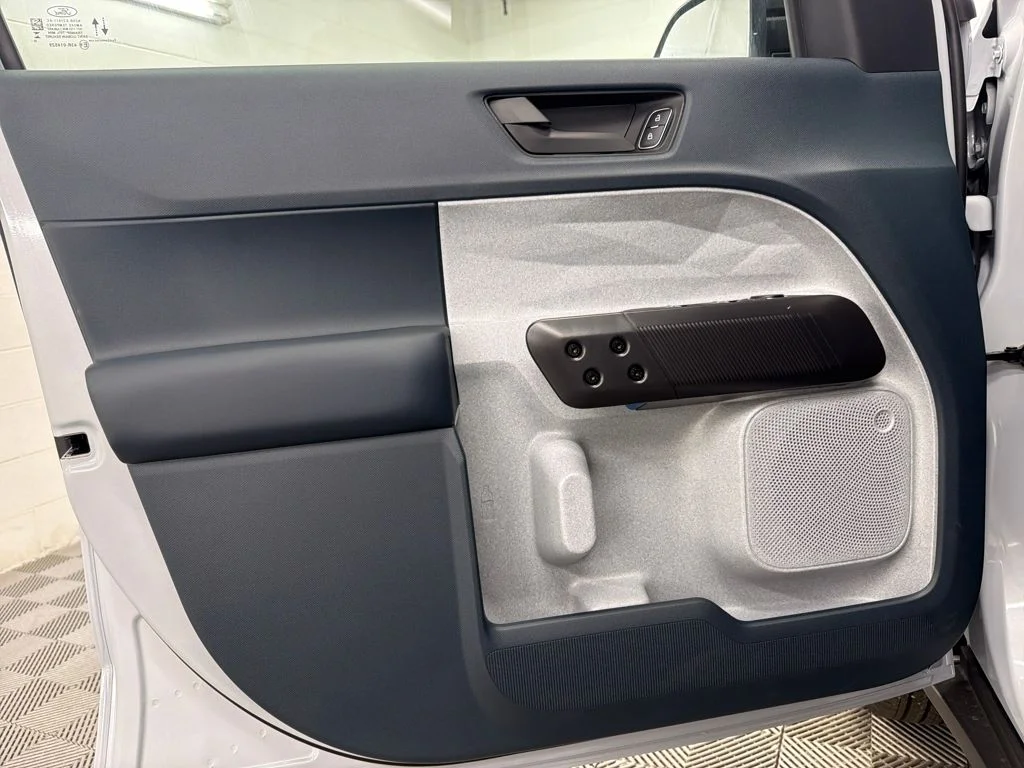 New 2026 White Ford XLT image 15