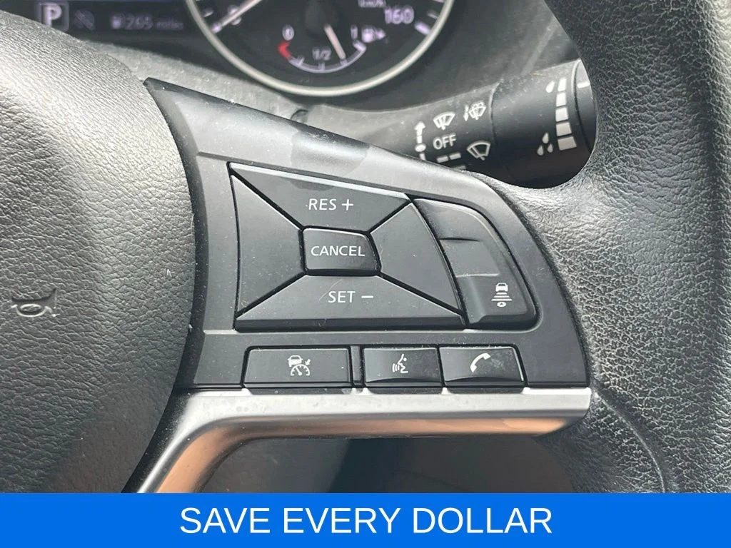 Used 2024  Nissan SV image 19