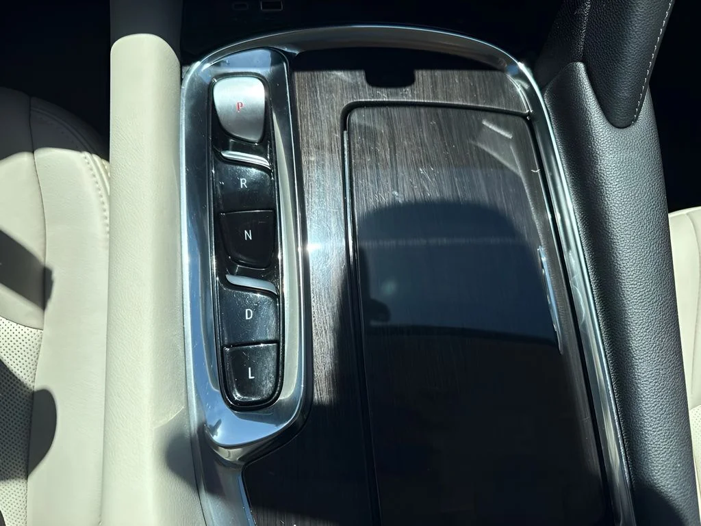 Used 2023 White Buick Premium Group image 20