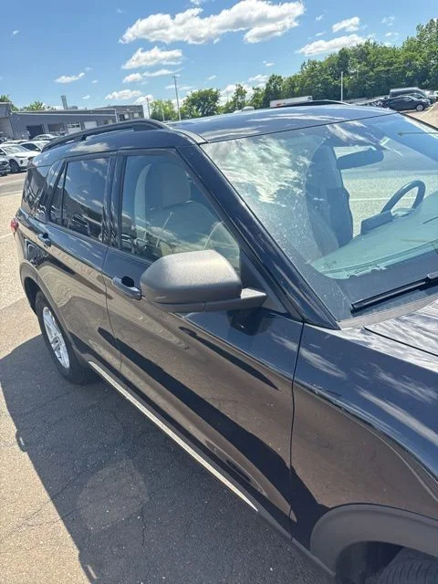 Used 2023 Black Ford XLT image 10