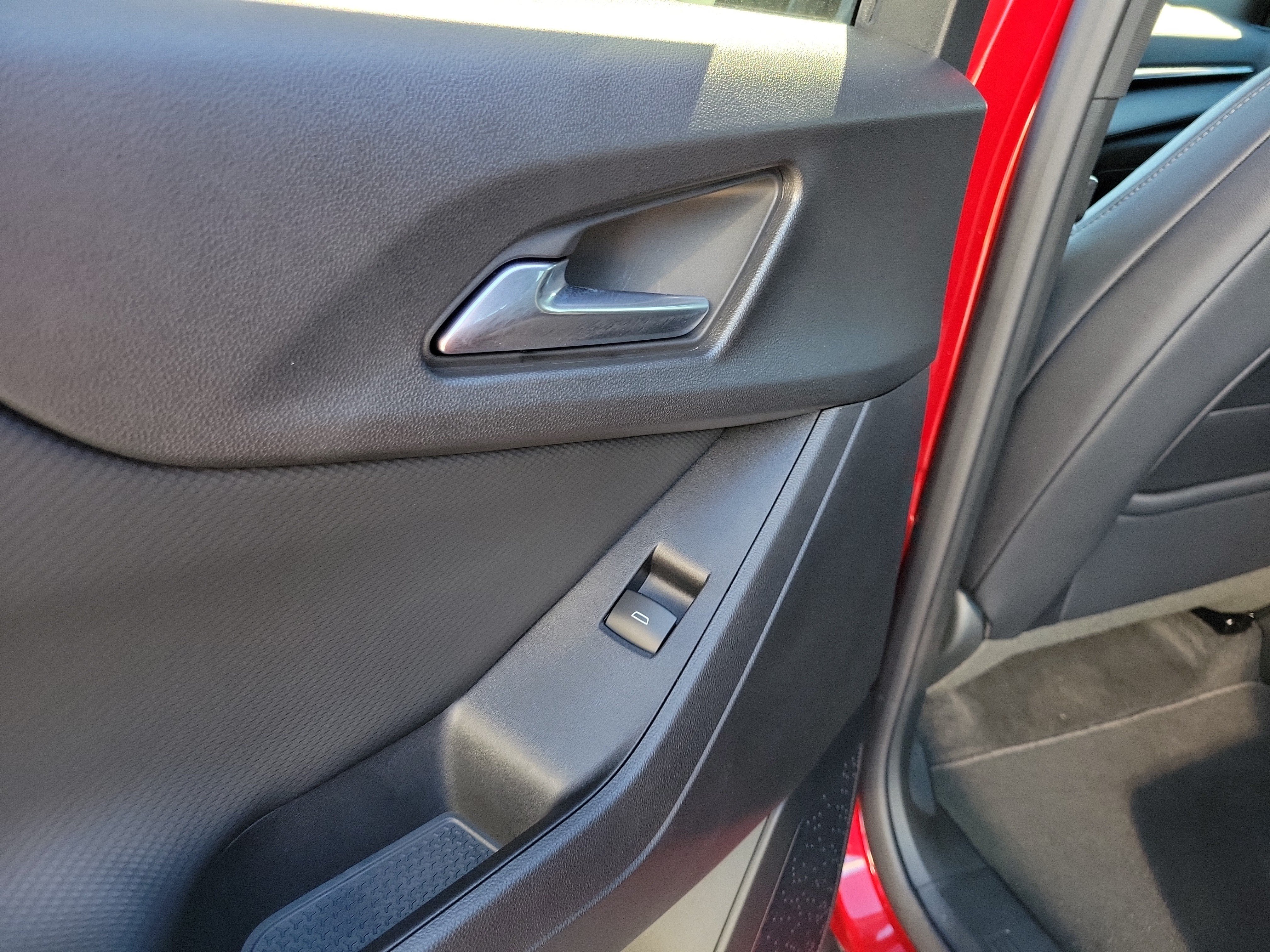 2026 Chevrolet Equinox LT - Photo 13