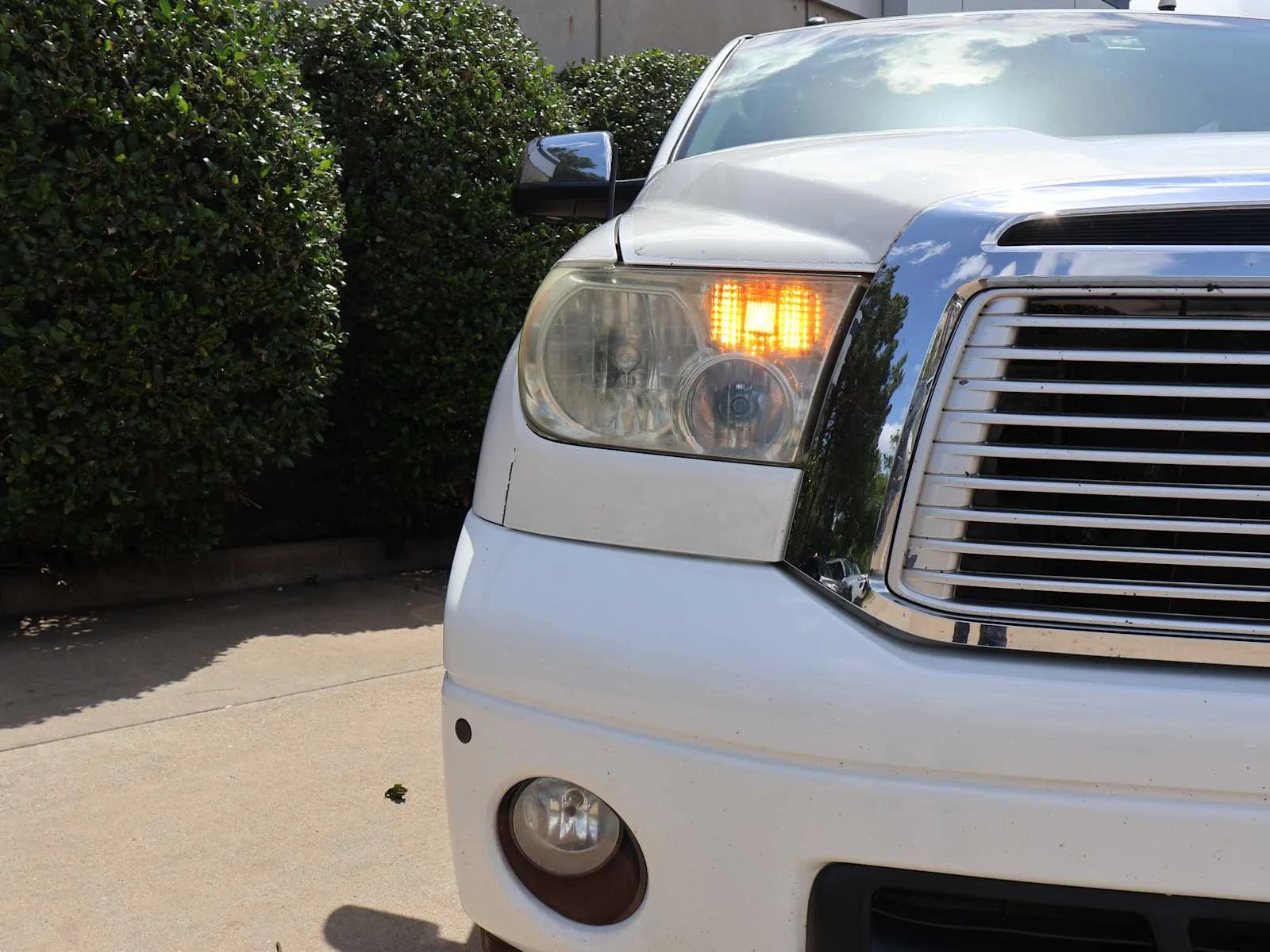 Used 2013 Super White Toyota LTD image 4