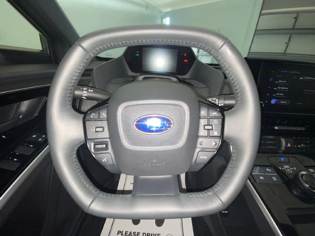 2025 Subaru Solterra PREMIUM SUV Slide 14