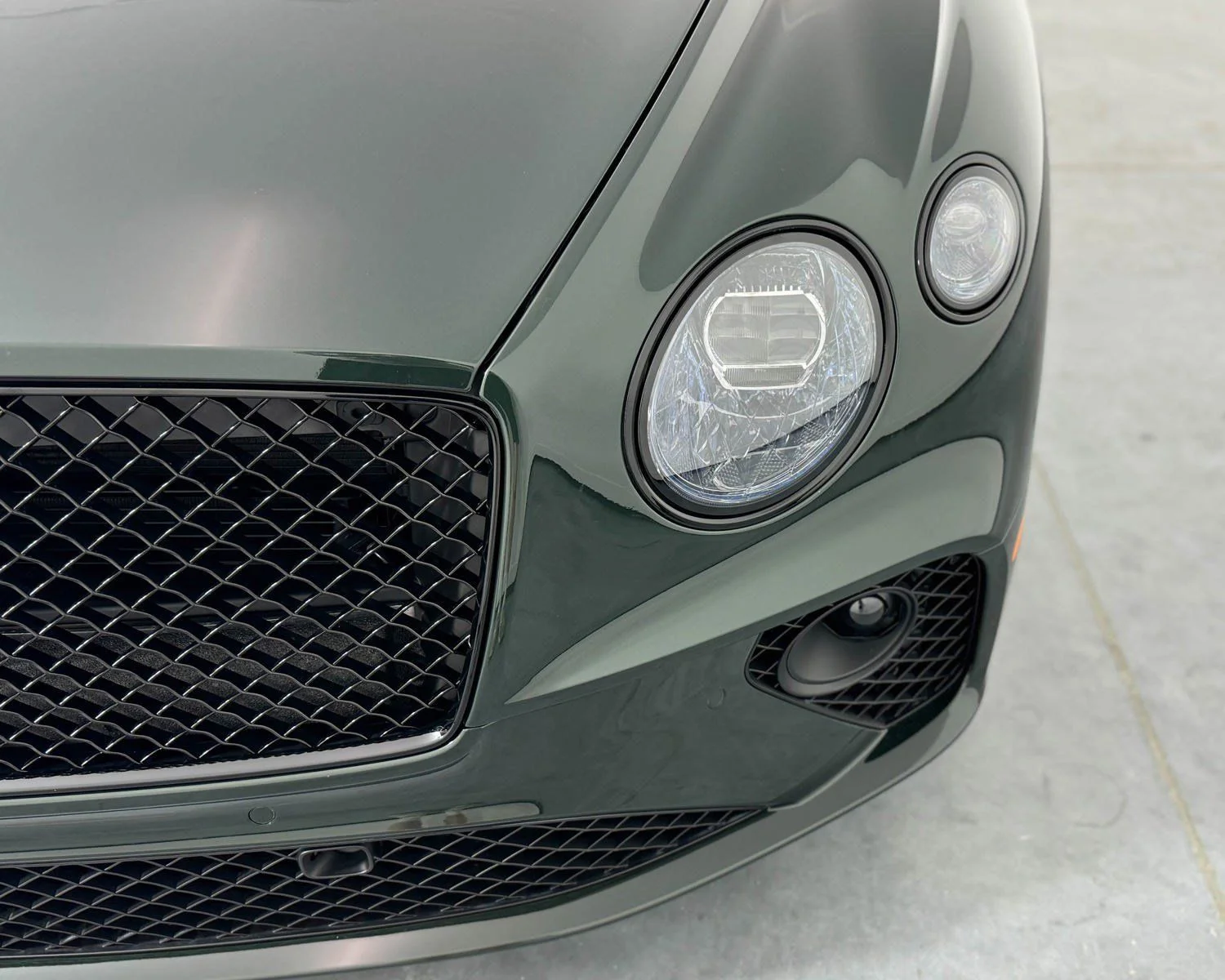 Used 2024 Green Bentley V8 S image 45