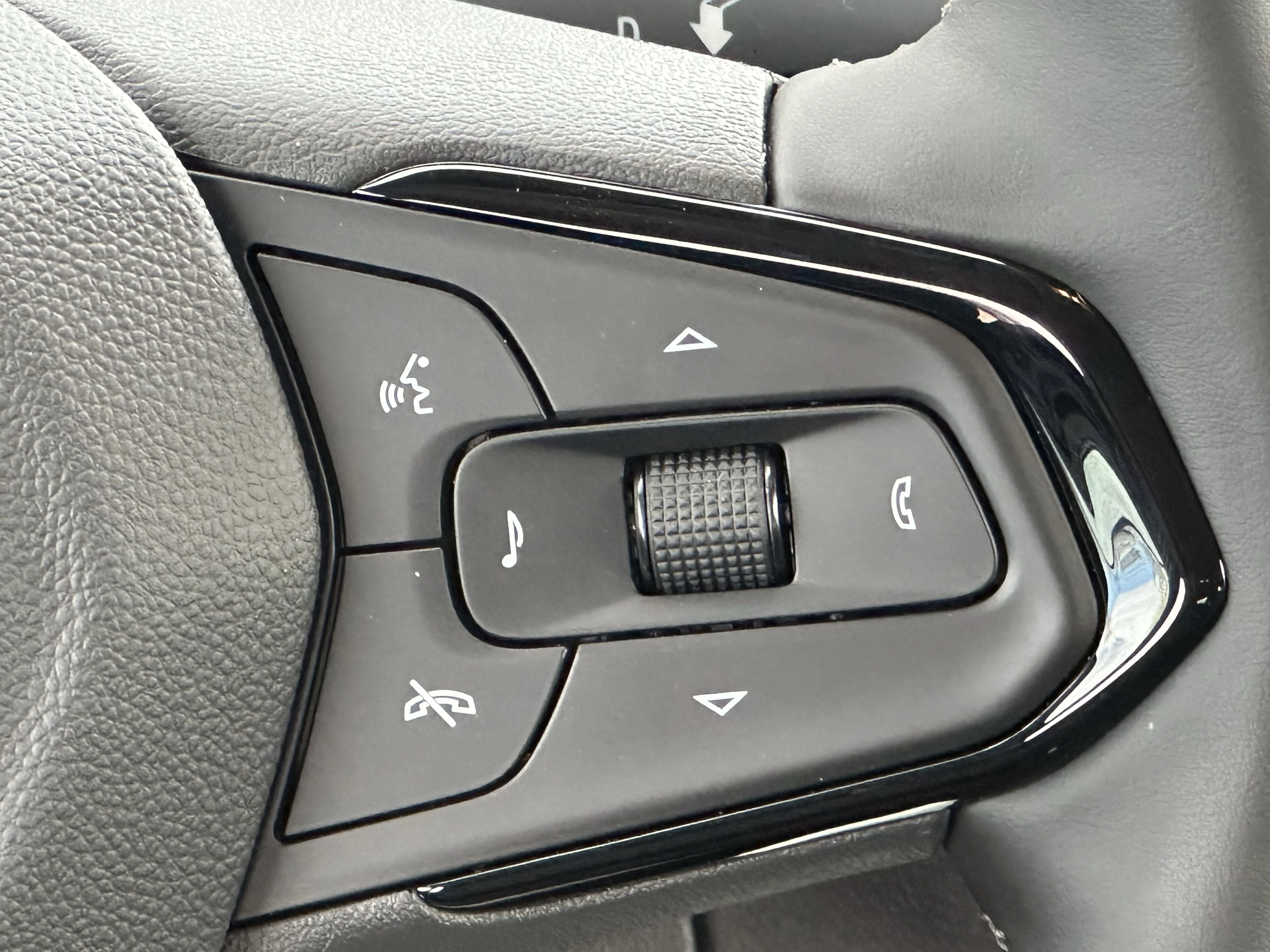 New 2027 Sterling Grey Metallic Chevrolet LT image 13