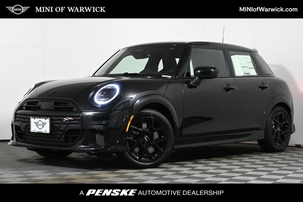 New 2026 MINI 4 Door Iconic Sportshatch in Warwick #G7731 | MINI