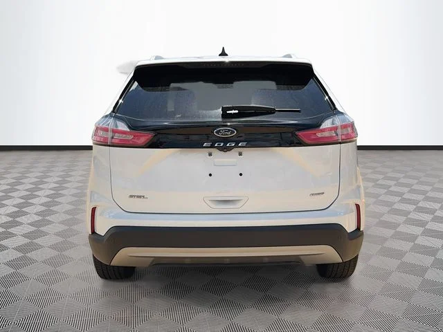 Used 2022 Oxford White Ford SEL image 6