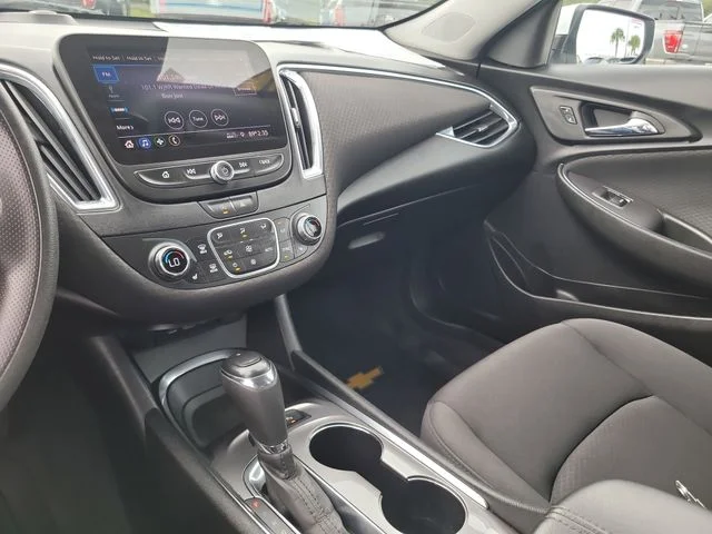 Used 2020 White Chevrolet LT image 20