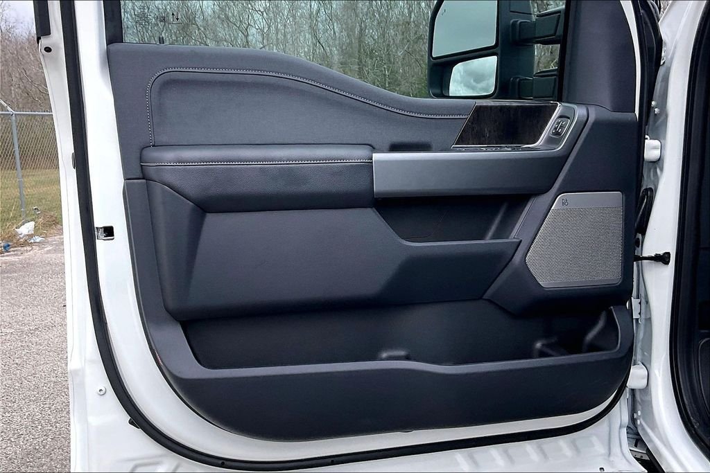 New 2026 Ford Super Duty F-250 Lariat 4D Crew Cab