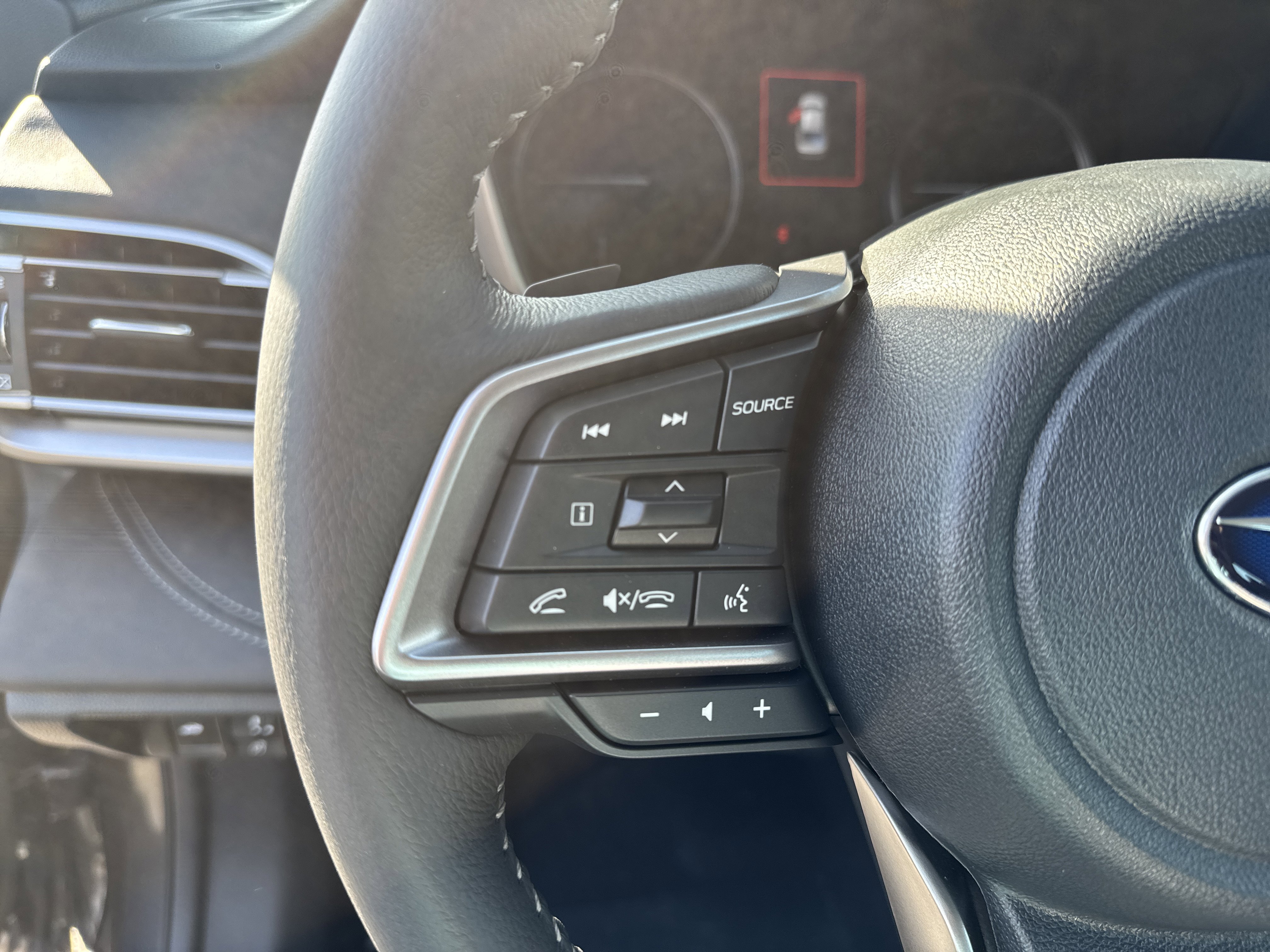 2025 Subaru Legacy Limited - Photo 18