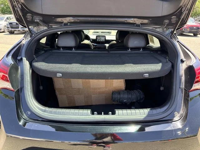 Used 2020 Black Hyundai Turbo image 29