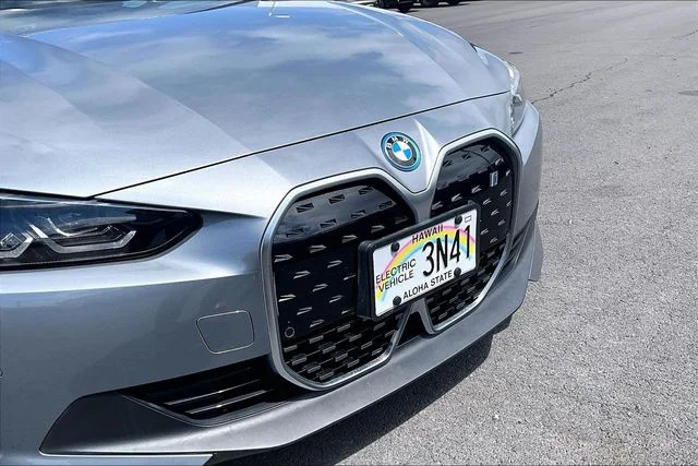 Used 2023 Skyscraper Grey Metallic BMW eDrive40 image 30