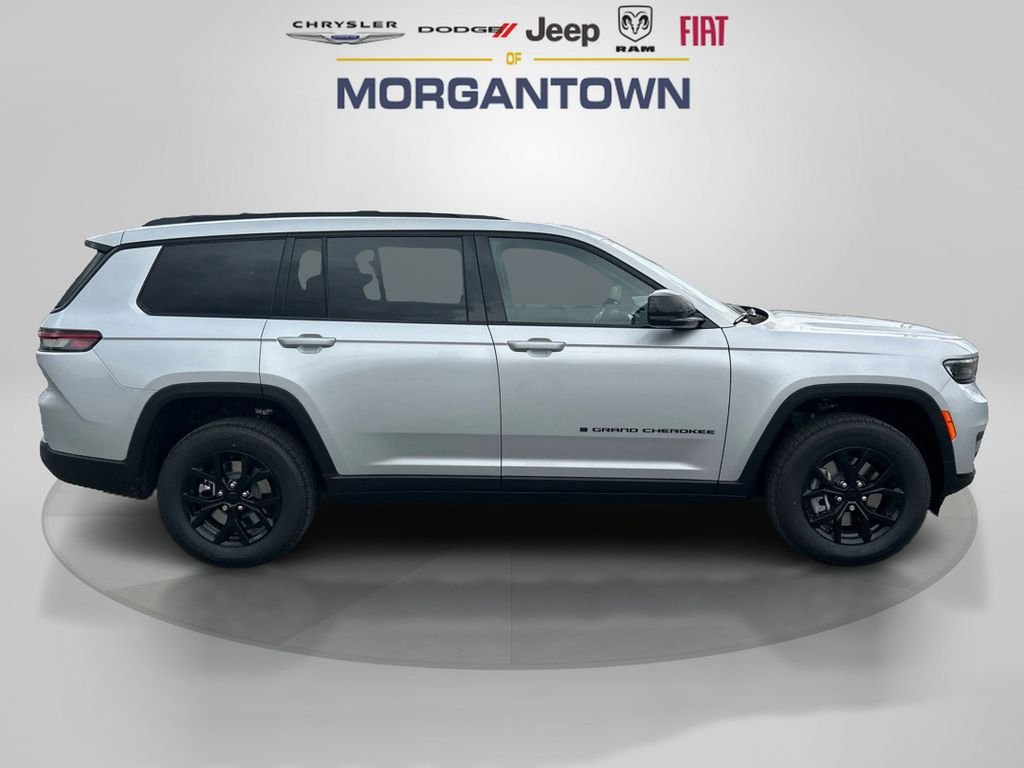 2025 Jeep Grand Cherokee Altitude X photo 2