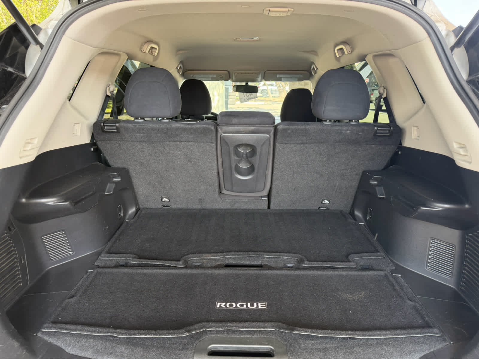 Used 2016 Brilliant Silver Nissan S image 20