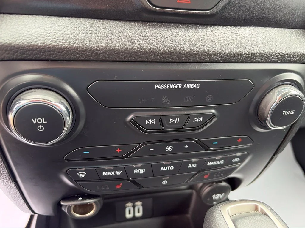 Used 2022 Green Ford XLT image 28