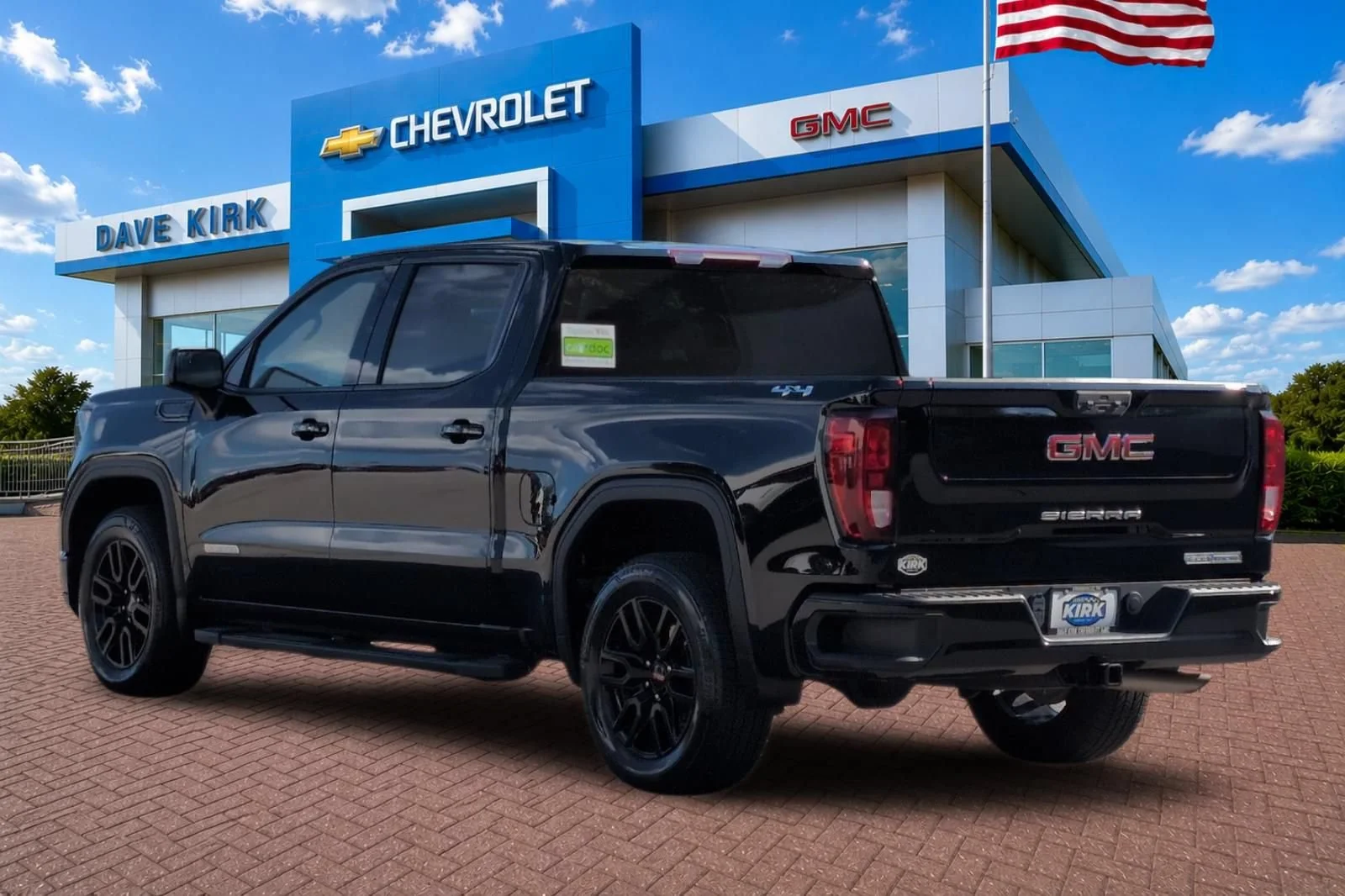 Used 2024 Onyx Black GMC Elevation image 5